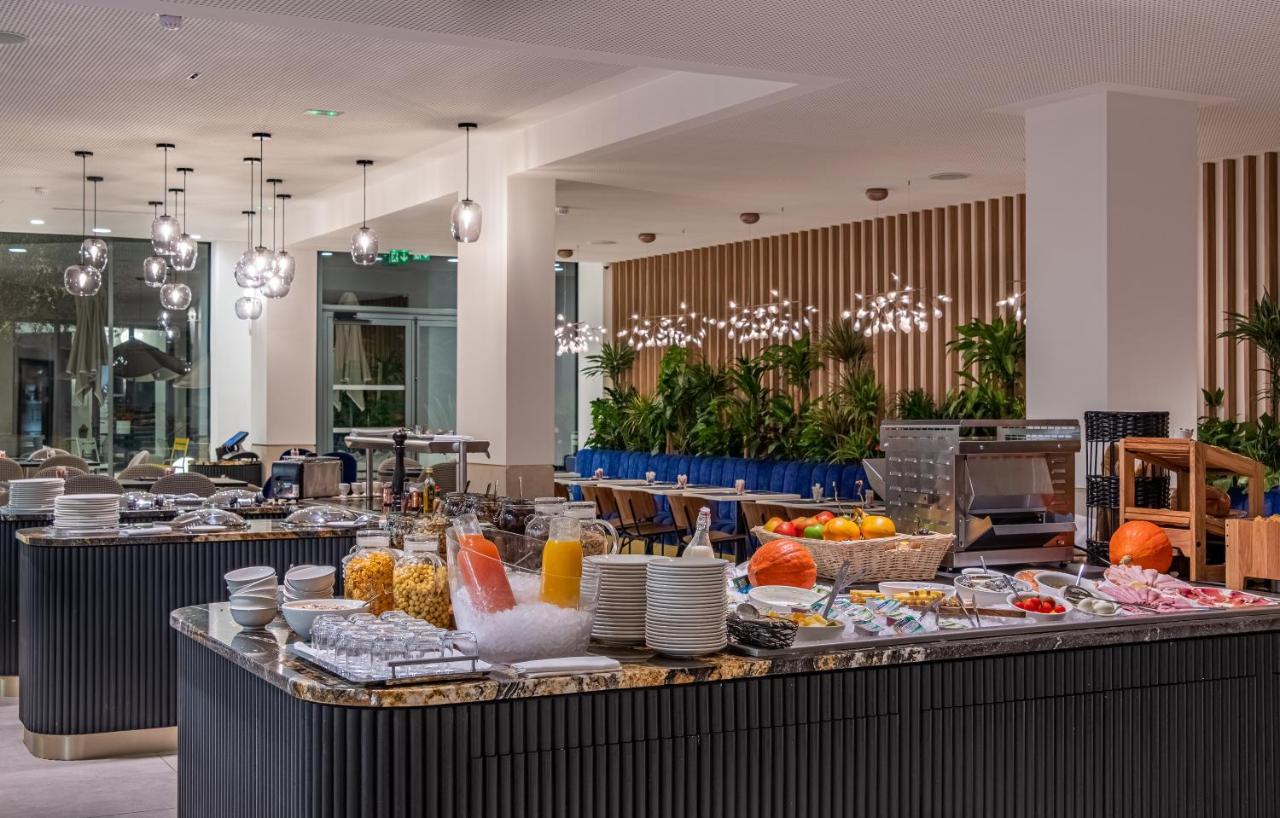 Golden Tulip Lyon Ouest Techlid Hotel & Spa Limonest Bagian luar foto