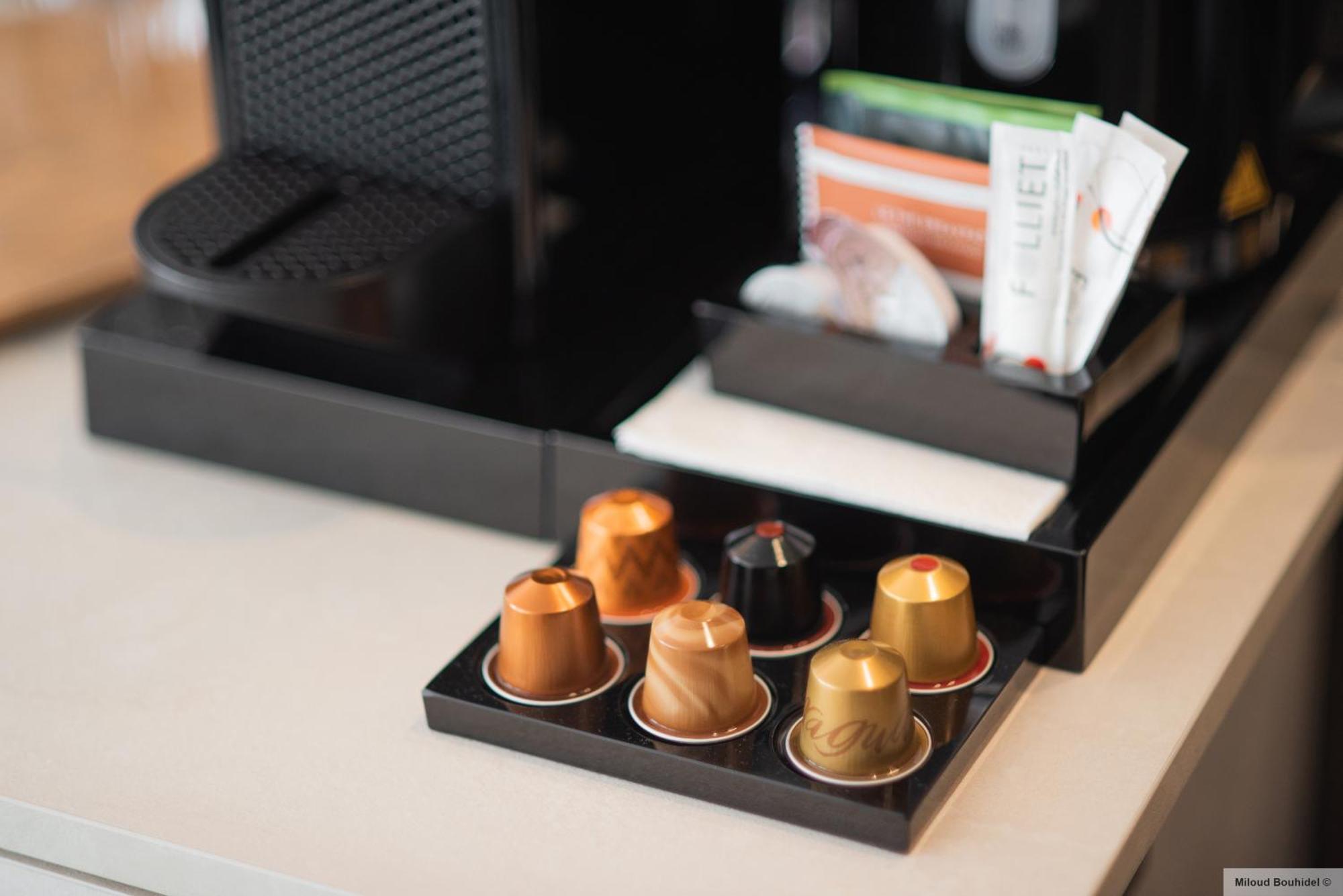 Golden Tulip Lyon Ouest Techlid Hotel & Spa Limonest Bagian luar foto