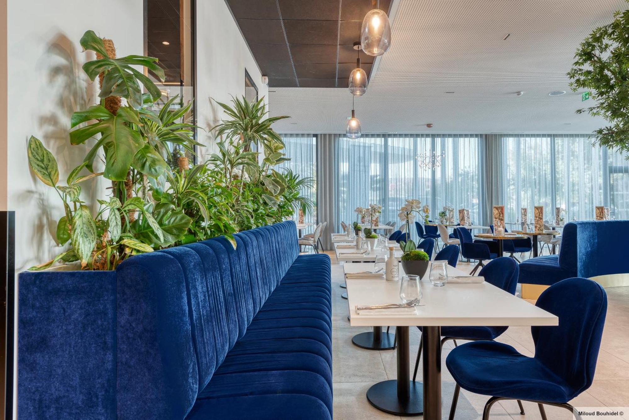Golden Tulip Lyon Ouest Techlid Hotel & Spa Limonest Bagian luar foto